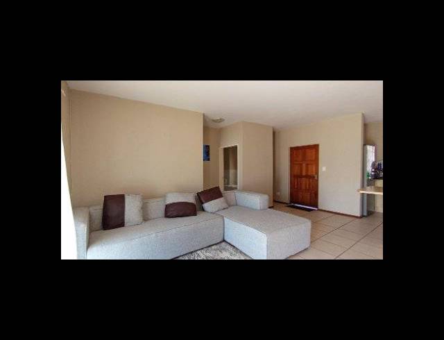 1 BEDROOM TOWNHOUSE FOR SALE IN WILLOWBROOK